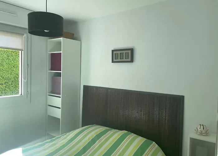 Proche Avec Jardin Ensoleille شقة