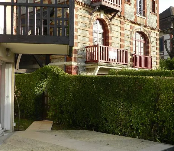 Proche Avec Jardin Ensoleille شقة أولغات